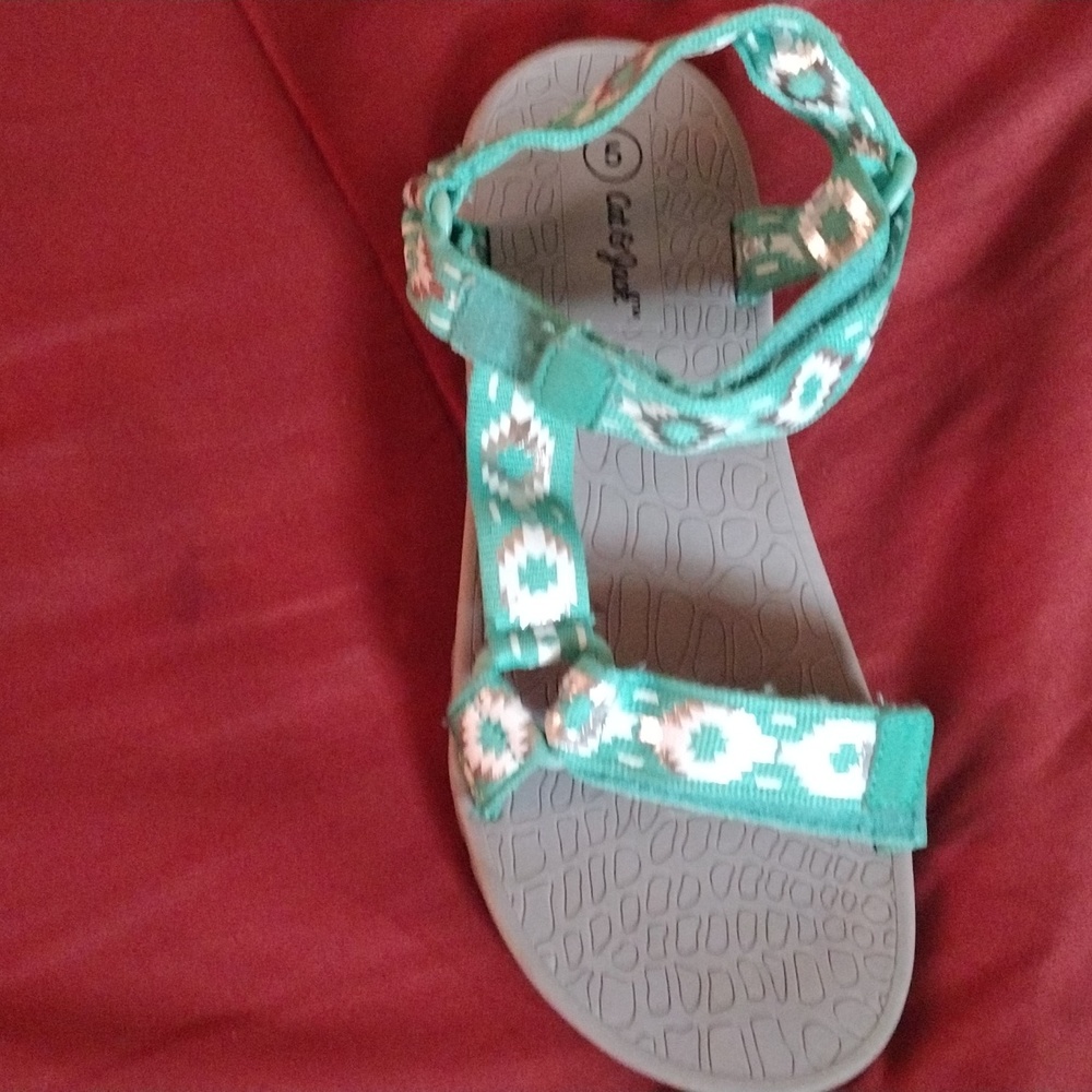 Cat & Jack sandals